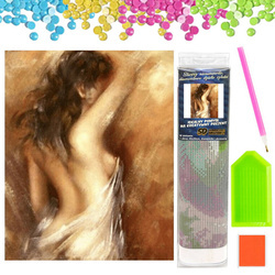 DIAMENTOWA MOZAIKA HAFT KOBIETA W BIAŁEJ NARZUCIE PORTRET 30X40CM