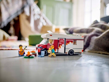 LEGO City 60454 Wakacyjny kamper pełen przygód 
