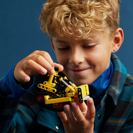 LEGO Technic 42163 Buldożer do zadań specjalnych