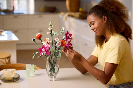 LEGO Botanicals 10342 Piękny bukiet różowych kwiatów