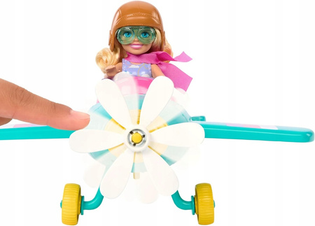 Lalka Barbie Chelsea pilotka zestaw z samolotem pieskiem HTK38