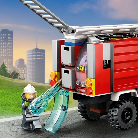 LEGO City 60374 Terenowy pojazd straży pożarnej